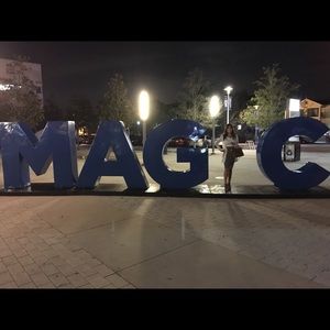 Meet your Posher, Yola